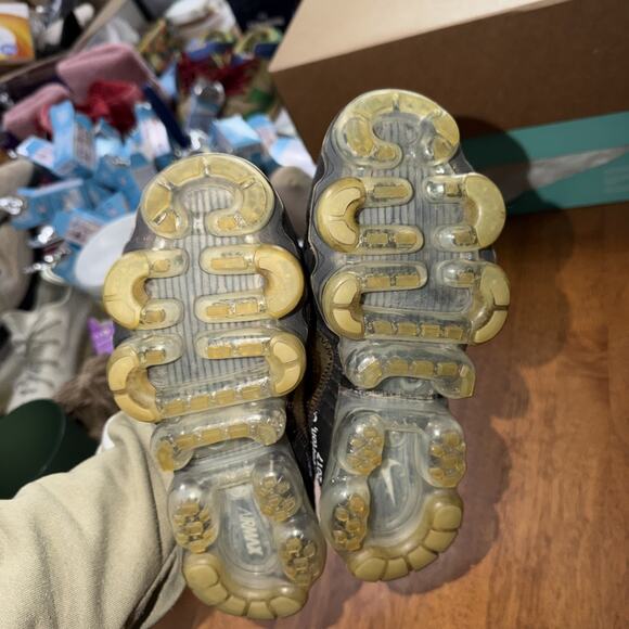 Size 4.5 - Off-White x Nike Air VaporMax Part 2 main image 5